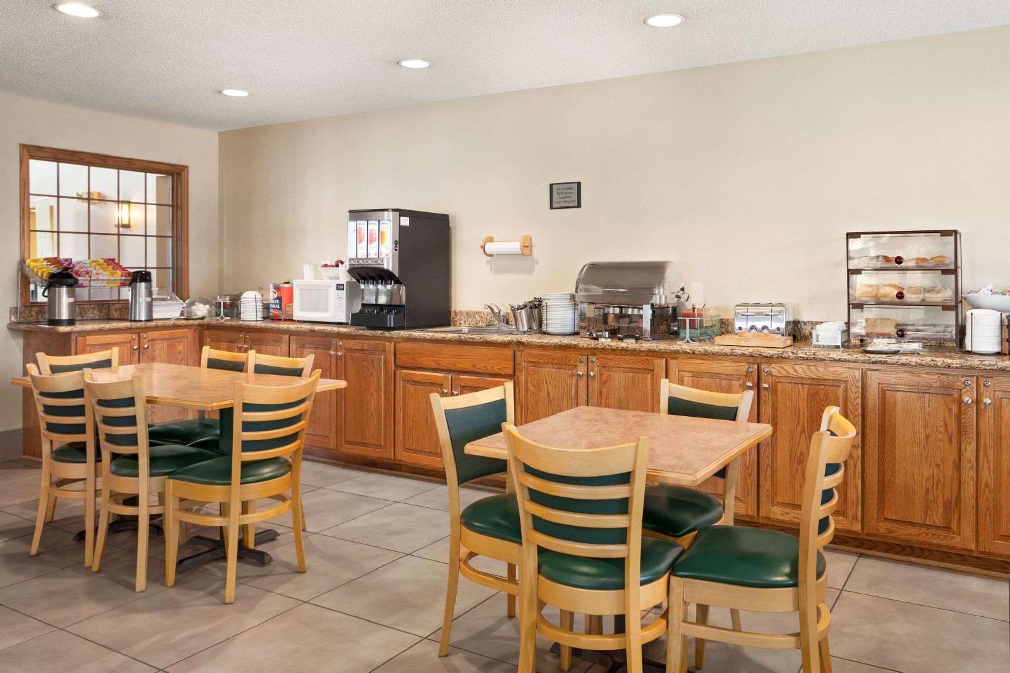 Country Inn & Suites By Radisson, Fort Dodge, Ia Exteriér fotografie